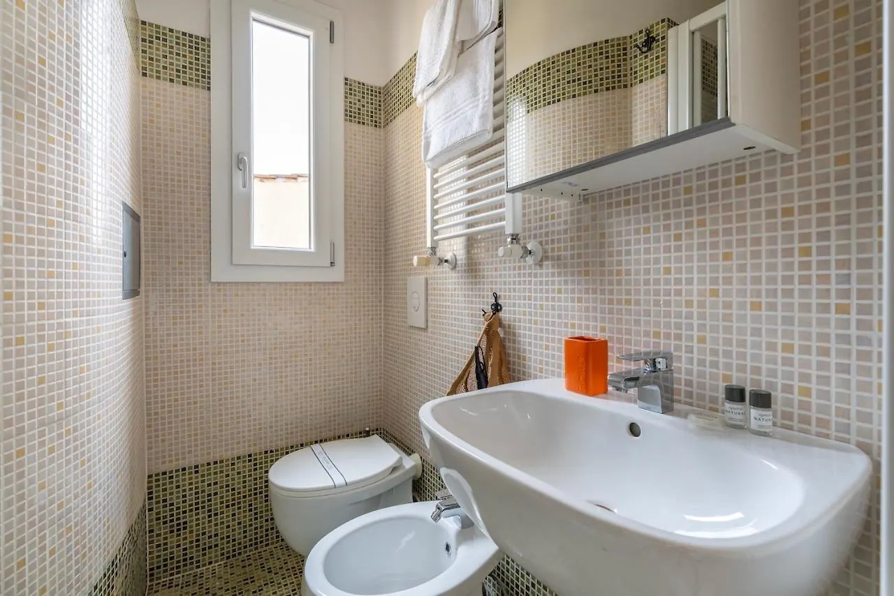 House On The Roof - Florence Dolce Vita Italien