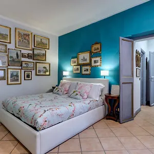 https://casa-coronari.it-romehotels.com