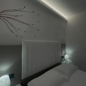 https://la-casa-del-capitano-levanto.hotelitalianriviera.com