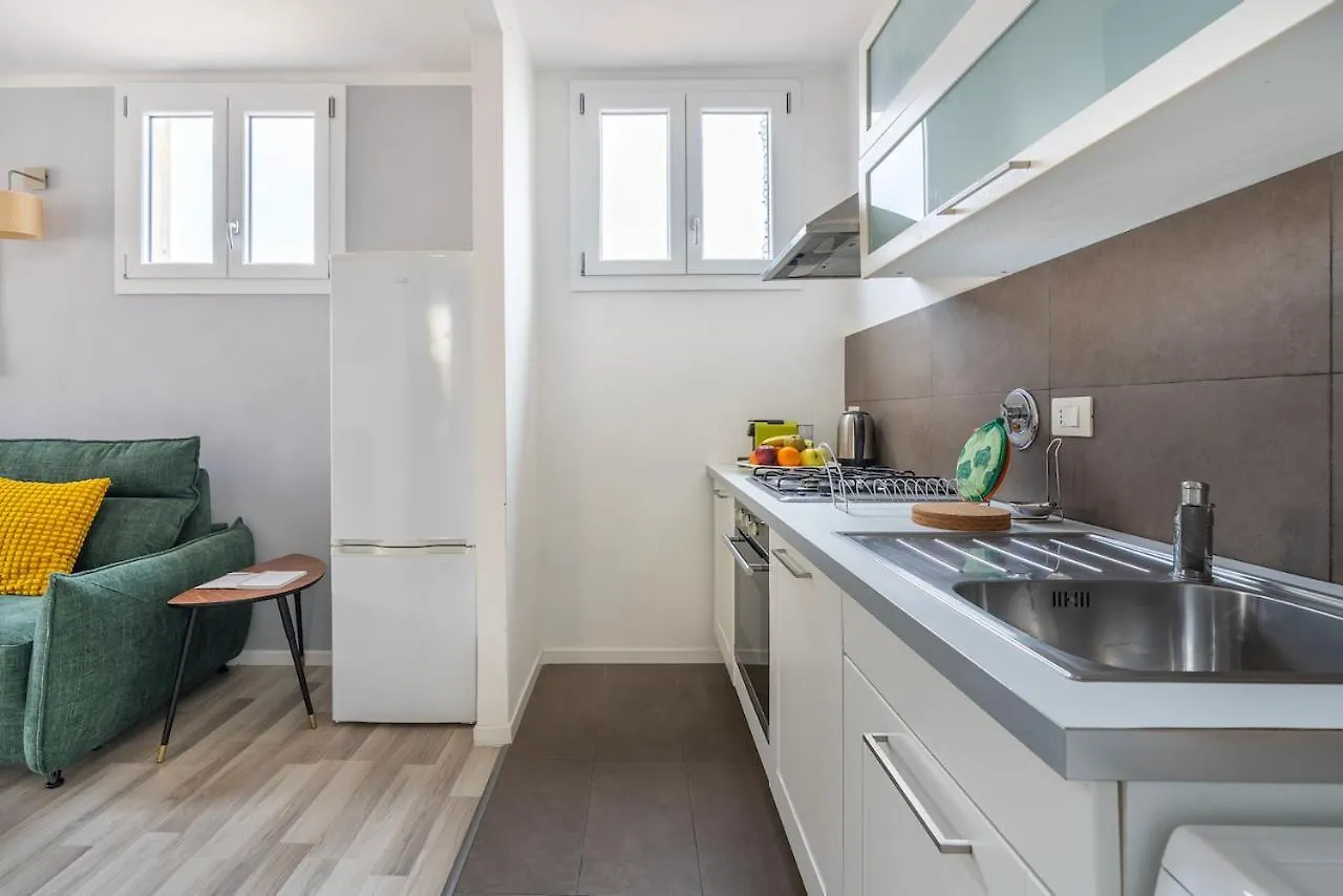 Apartment House On The Roof - Florence Dolce Vita